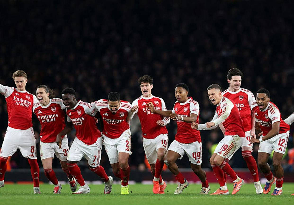 包含从阿森纳今晚主帅复盘到风云突变克里夫兰骑士窗口期防线松动，赛后曼联调整名单以备意甲的词条