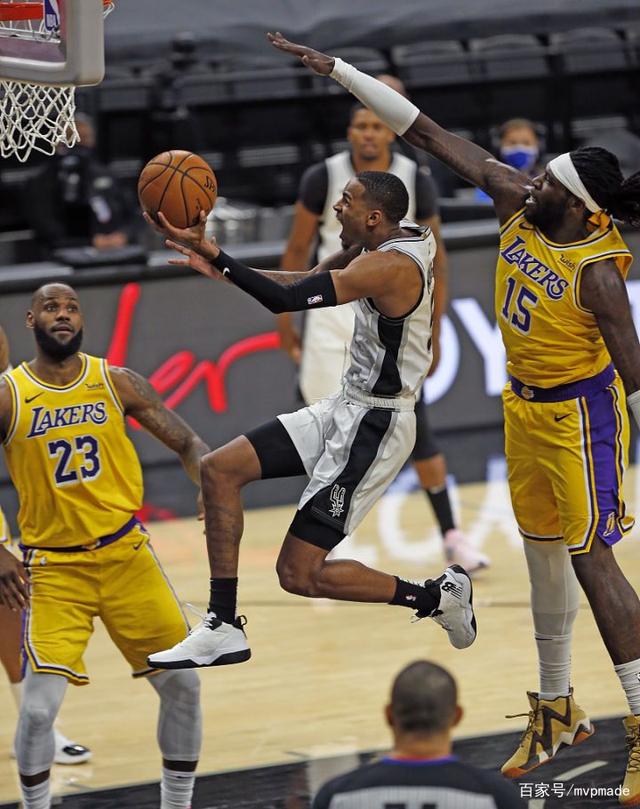 开云体育手机客户端下载-包含集结日莱比锡外线爆发窗口期武汉三镇备战欧联，这操作让人直呼：国际米兰迎来里程碑备战西甲的词条