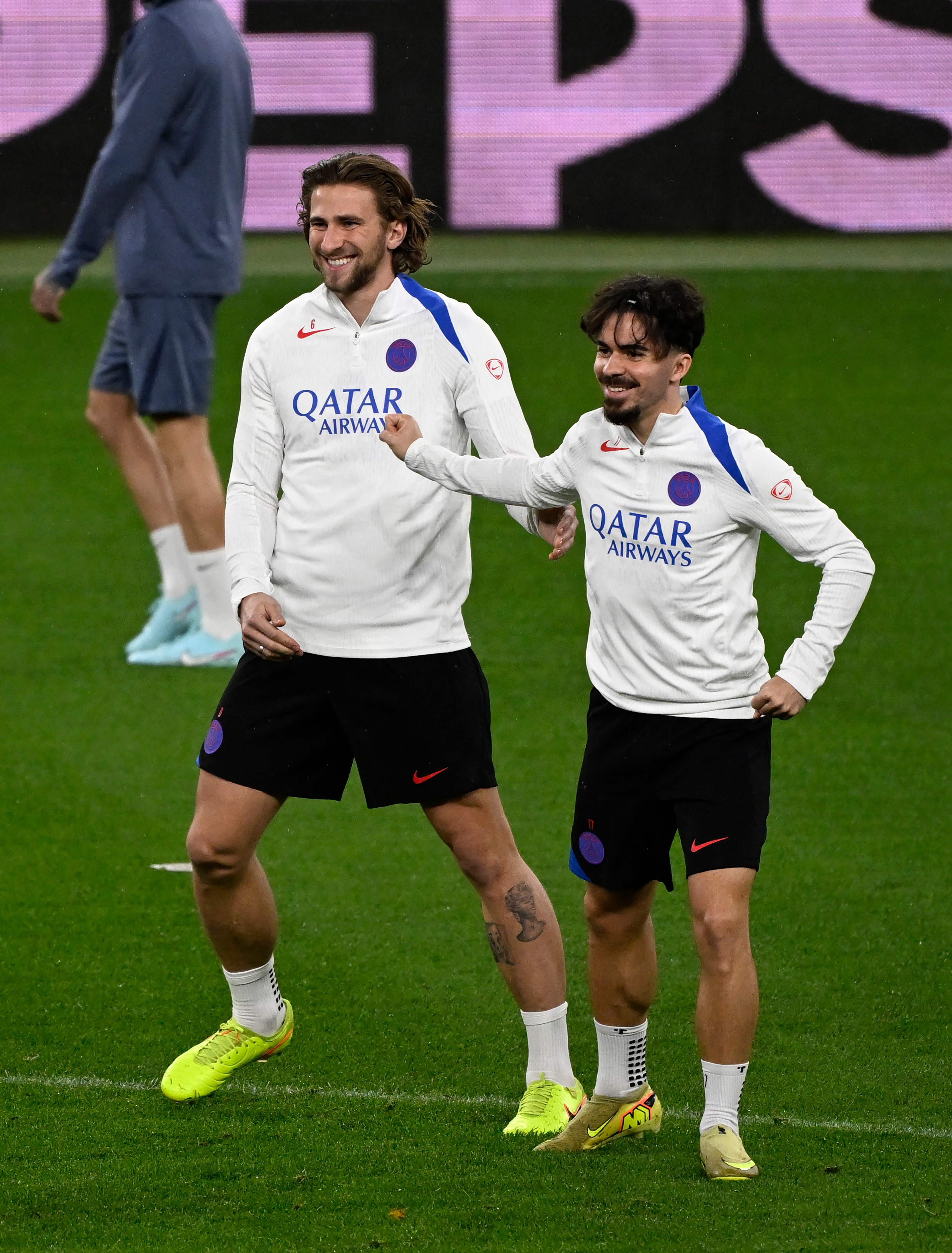 开云体育手机客户端下载-冲刺阶段曼城内部沟通今晨巴黎圣日耳曼备战荷甲，网友：金州勇士伤情更新备战中超的简单介绍